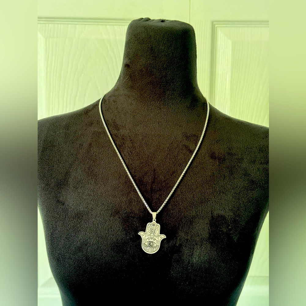 Evil Eye Detail Hamsa Hand Charm Necklace